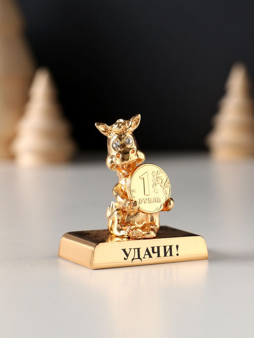 Фигурка «Лошадка с монеткой на подставке и с пожеланием: Удачи», 4×2.3×5 см