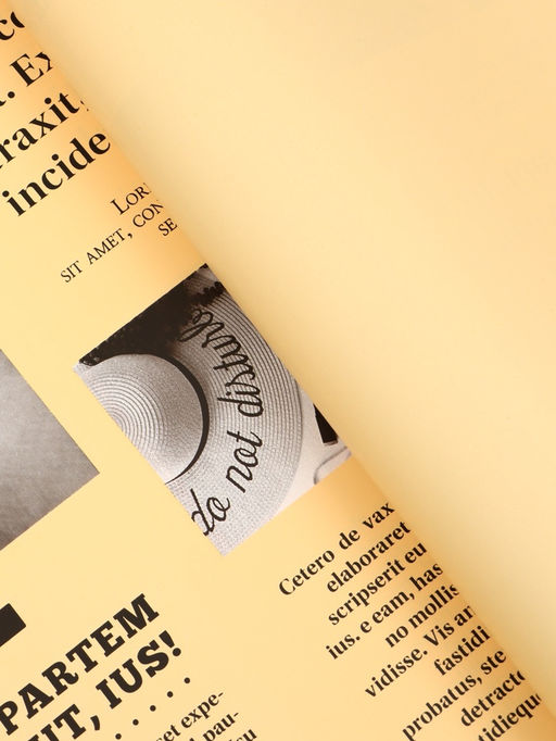 Цена за 15 шт. Пленка флористическая "Газета любви" 65мкм, 50х57 ±1см