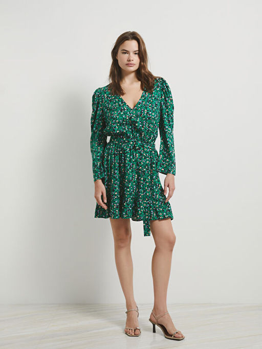 V Yaka Desenli Elbise