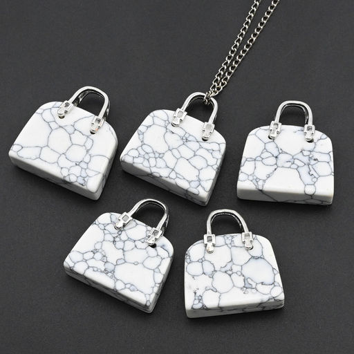 Оригинальная подвеска с кахолонгом искусственным в форме сумочки 25*10*27мм.