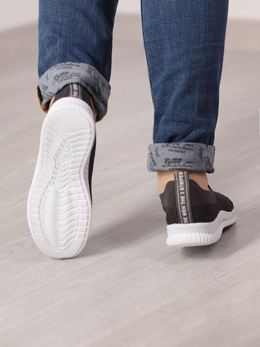 Слипоны темно-серые плоские