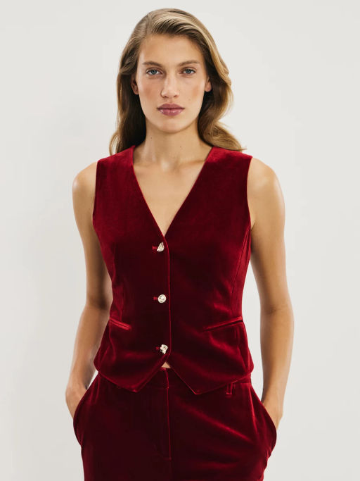 Приталенный жилет из бархата / Zarina
