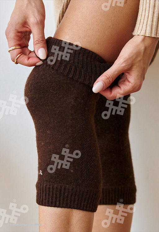 +Наколенники короткие из монгольской шерсти, применяются при различных заболеваниях