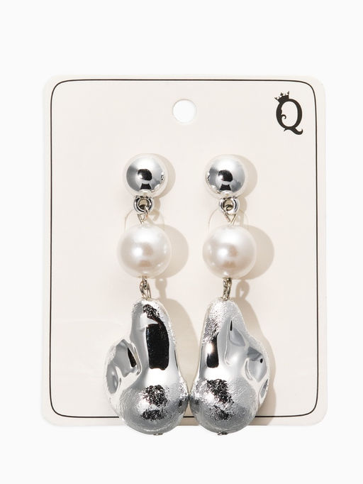 Серьги жемчуг "Борокко". цвет белый в серебре