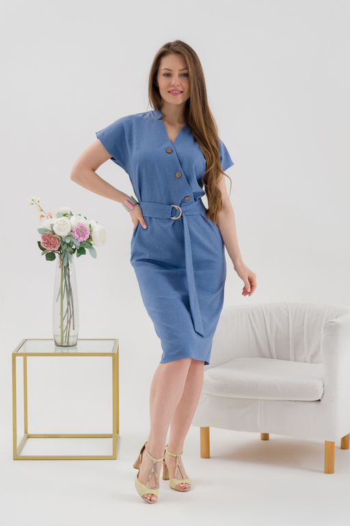 Полуприлегающее летнее платье с пуговицами и поясом джинсовый