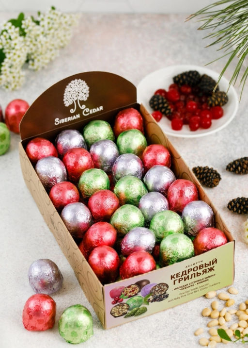 Кедровый грильяж ассорти клюква, сосновая шишка, черёмуха, 540 г | шоу-бокс - Сибирский кедр фото 3