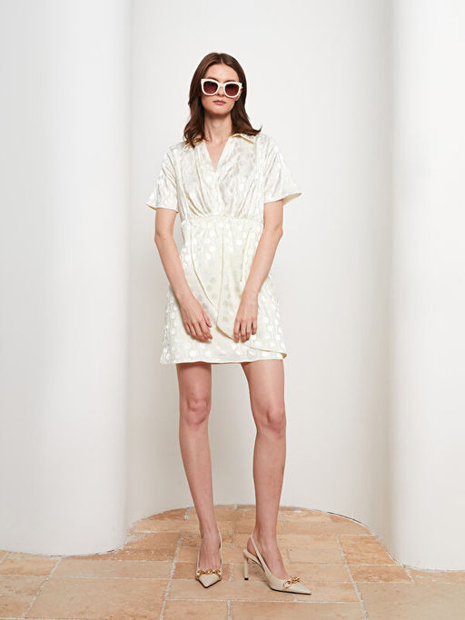 G?mlek Yaka Desenli K?sa Kollu Saten Elbise