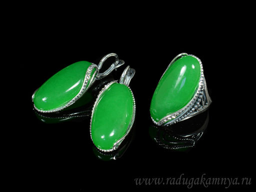 Кольцо Серьги с кварцем (имитация хризопраза) размер 17.