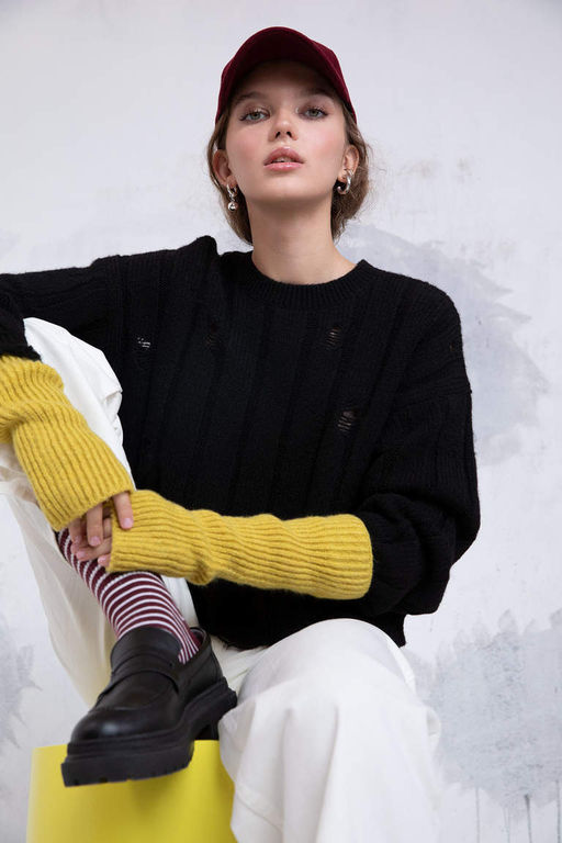 Базовый свитер оверсайз с круглым вырезом - Defacto фото 4