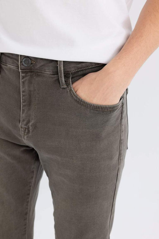 Джинсовые брюки Sergio Regular Fit Normal Mold с нормальной талией и зауженными штанинами - Defacto фото 5