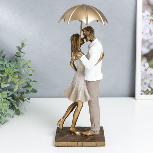 Фигурка полистоун романтика Поцелуй под дождём, 29.5?11.5?14.5 см
