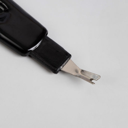 Цена за 3 шт. Пилка-триммер металлическая для ногтей, 17 см, с защитным колпачком, в чехле, чёрная