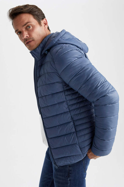 Водоотталкивающая куртка-пуховик с капюшоном и термоизоляцией Slim Fit - Defacto фото 3