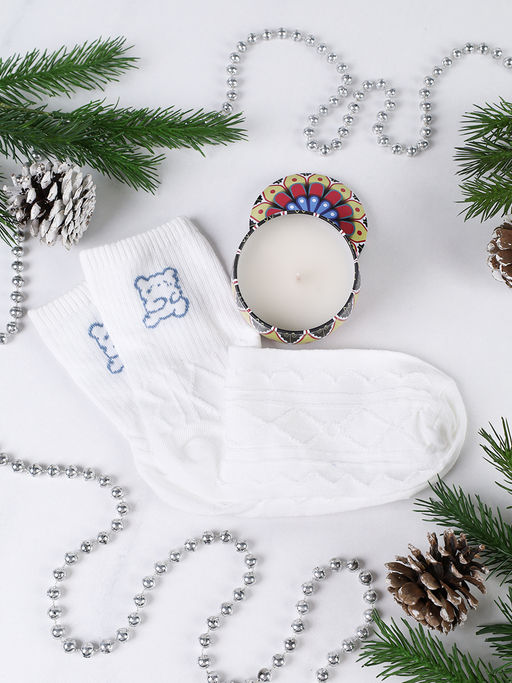 Подарочный набор Аромасвеча+ 1 пара носков / новогодний