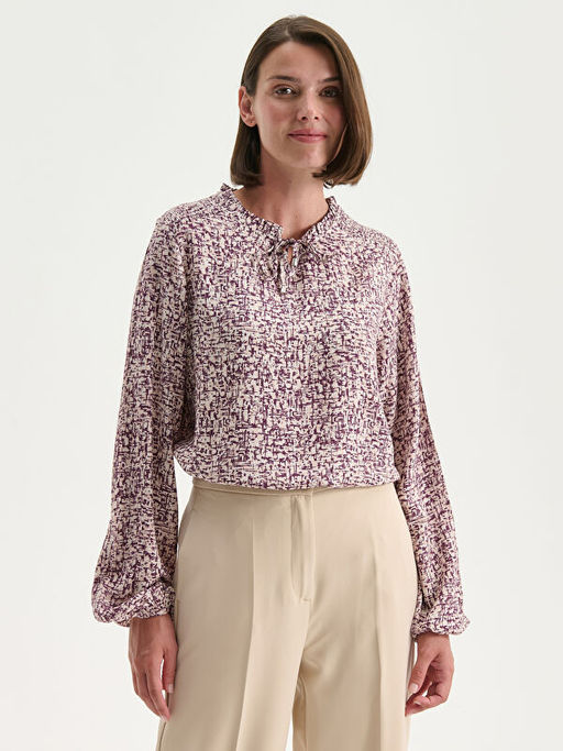 Ba?lamal? Yaka Desenli Bluz