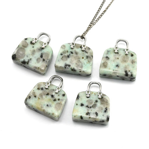 Оригинальная подвеска с амазонитом в форме сумочки 25*10*27мм.