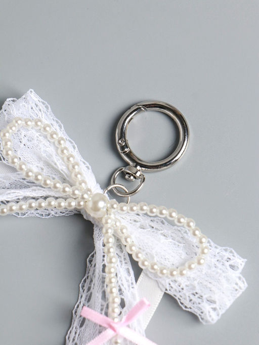 Брелок для ключей на карабине «Жемчужный бант с кружевной тесьмой», бусины d=0.4 и 0.8 см, на сумку, рюкзак, 16×9.5×1 см
