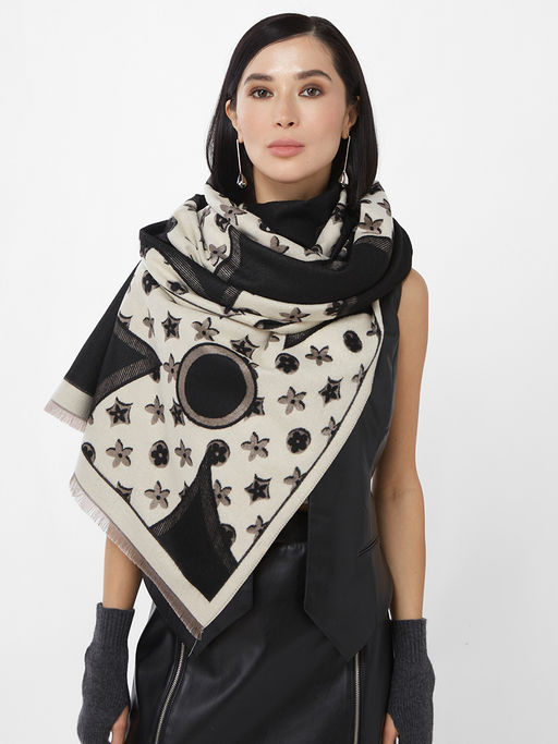 в составе ШЕРСТЬ и КАШЕМИР Большой, мягкий, теплый двусторонний палантин с принтом. - Tantino фото 6