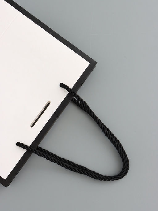 Пакет подарочный, белый, с бантом, 19 х 15 х 7 см