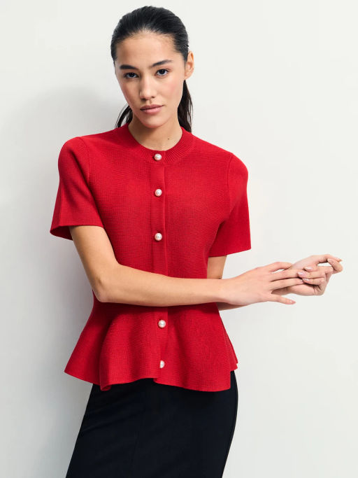 Приталенный джемпер с баской / Zarina