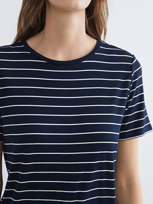 Bisiklet Yaka ?izgili Kad?n Ti??rt