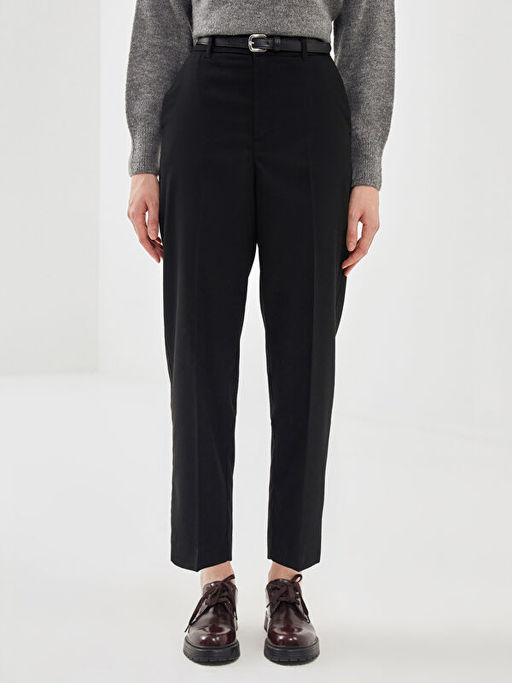 Beli Kemerli Loose Fit Kad?n Pantolon