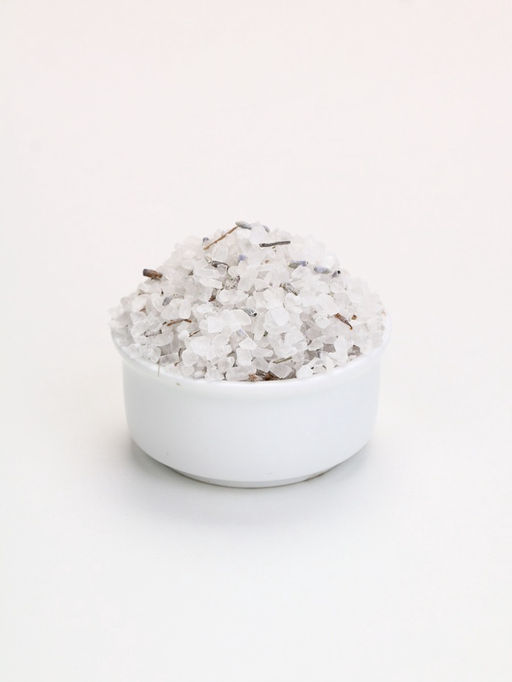 Соль для ванны с лепестками лаванды, 370 г