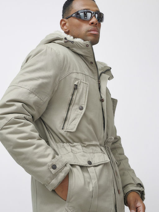 Парка мужская зимняя удлиненная с мехом бежевого цвета 2606B - Mtforce фото 11