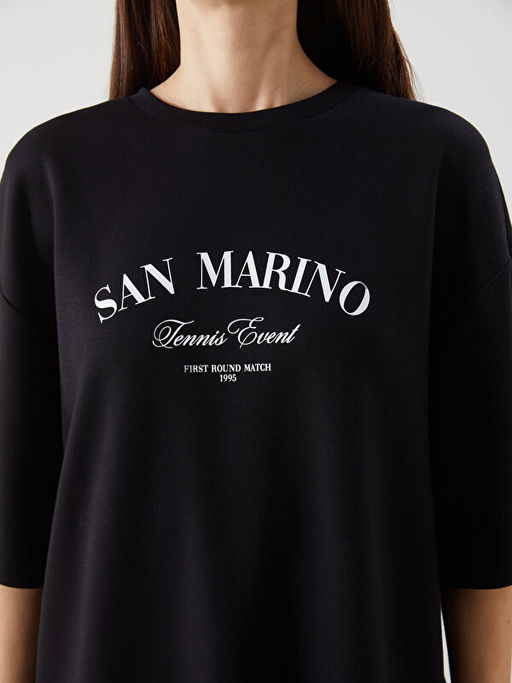 Bisiklet Yaka Bask?l? Oversize Kad?n Ti??rt