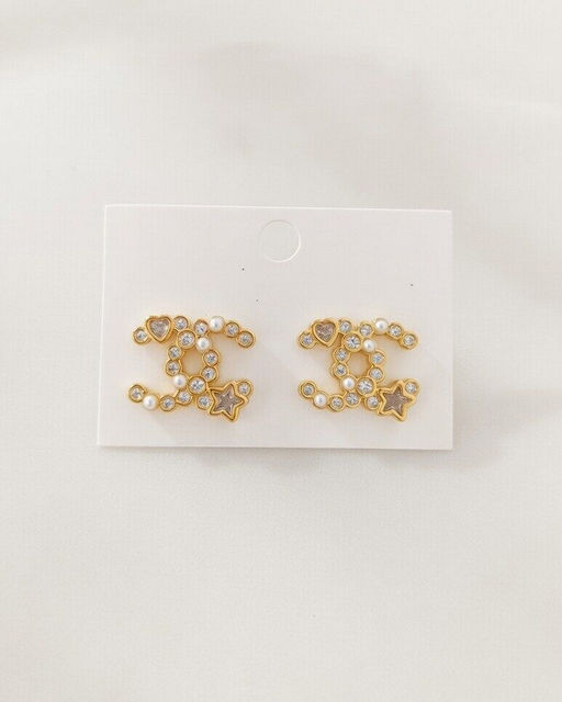 Стильные серьги