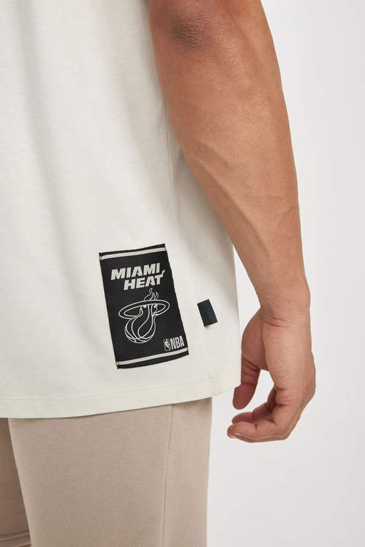 DeFactoFit Футболка свободного кроя с круглым вырезом и короткими рукавами NBA Miami Heat фото 8