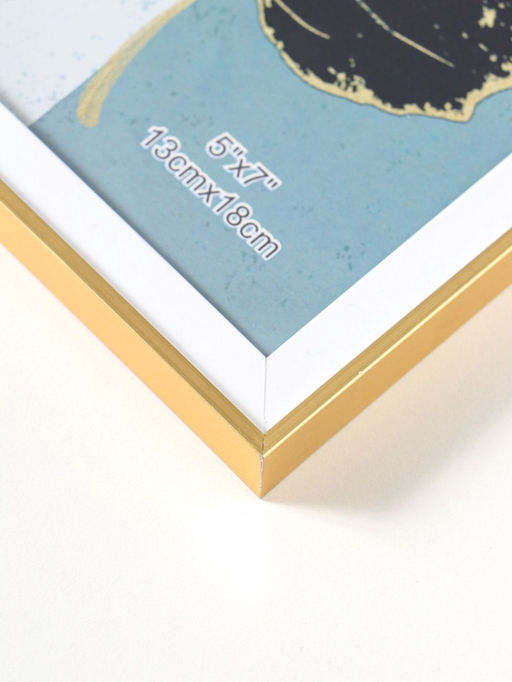 Цена за 2 шт. Фоторамка для фото 13×18 см «Современная классика», пластик, под золото и белый, 19×13.8×1.5 см