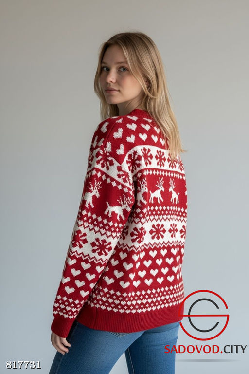 Свитер женский с оленями