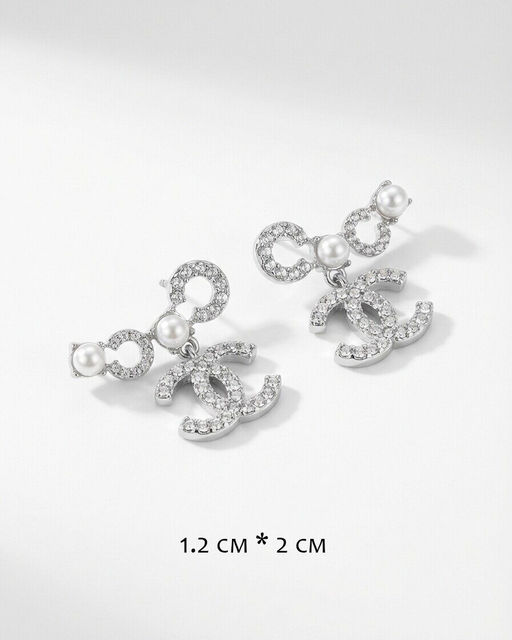 Стильные серьги