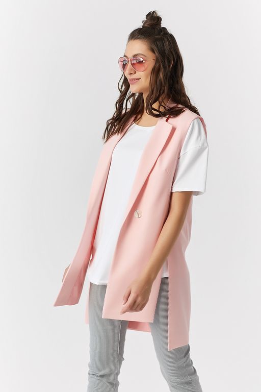 Жилет удлиненный прямой с разрезами по бокам из костюмной ткани нежно-розовый