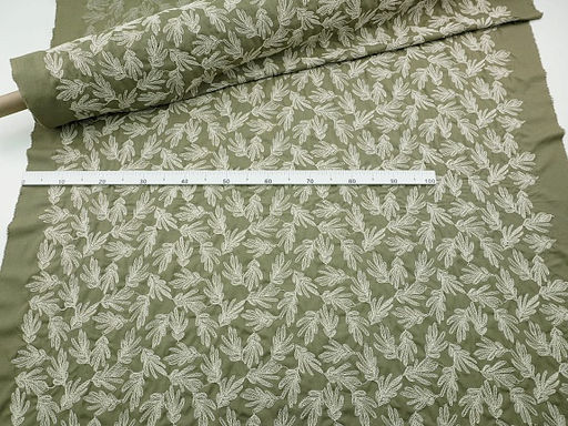 Полулен вышитый рисунок Дубовые листочки цв.хаки, ш.1.35м(выш.часть1.2м), хл-50%, лен-50% - Купава фото 2