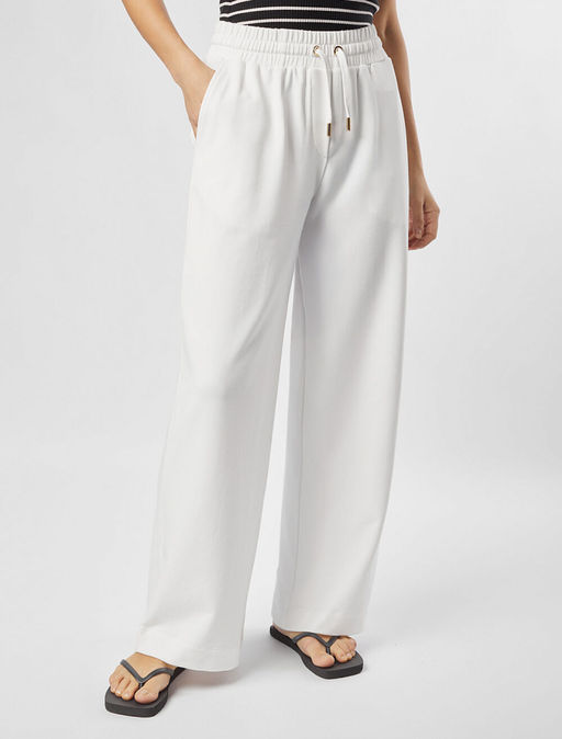 D44.139 Брюки женские молочный