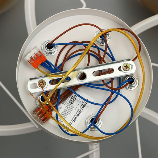 Люстра потолочная BayerLux «Аделла», 5хЕ27, 40 Вт, бело-золотой, 65×65×26 см