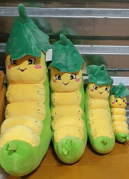 Мягкая игрушка Гусеница с листом 90 см - Storyland фото 6