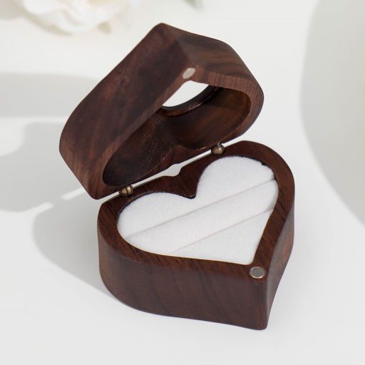 Футляр для колец «Сердце», шкатулка для украшений, белая подушка, тёмное дерево