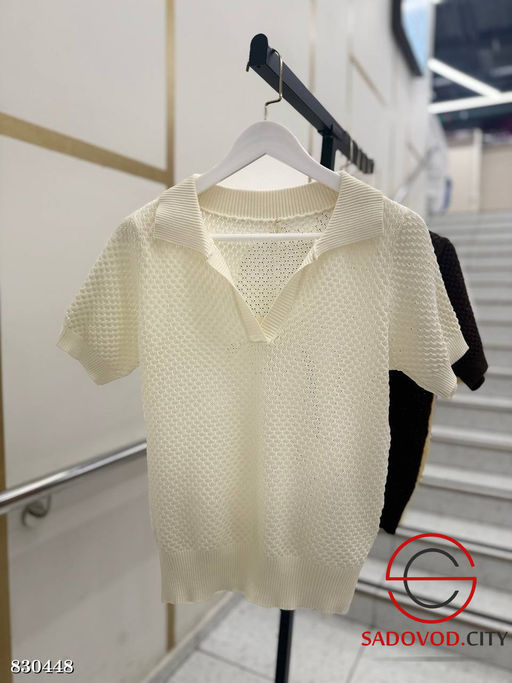 Футболка поло с V-вырезом