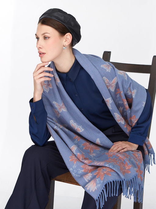 В составе ШЕРСТЬ и КАШЕМИР Большой, мягкий, теплый однотонный двусторонний палантин