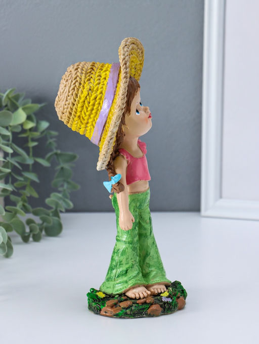Фигурка полистоун «Малышка в большой соломенной шляпе», 8.5×11.5×24 см