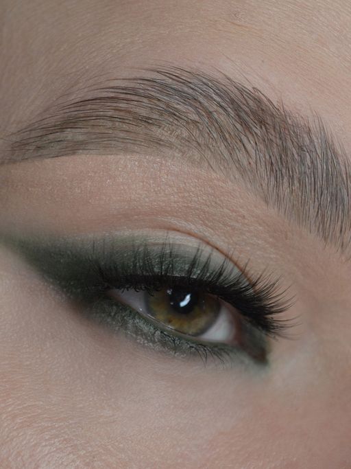 essence Карандаш для глаз Kajal Pencil, 29 Rain Forest  фото 4