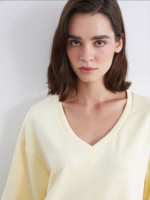 V Yaka Nak??l? Oversize Kad?n Ti??rt