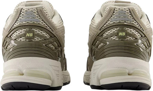 Кроссовки взрослые