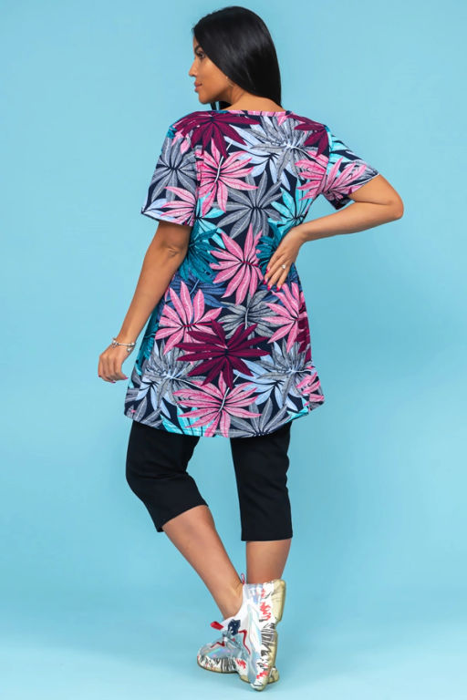 Костюм женский, цвет синий красный