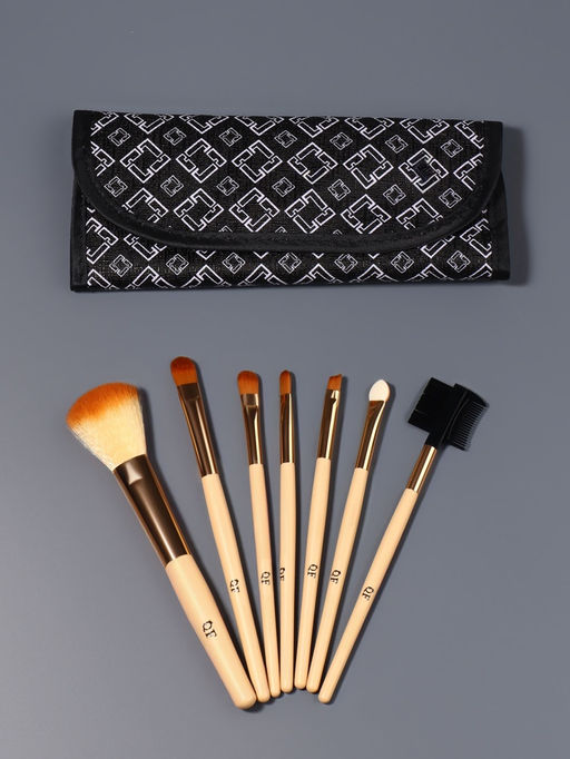 Набор кистей для макияжа PASTEL BLUSH, 7 шт., чехол на кнопке, бежевый