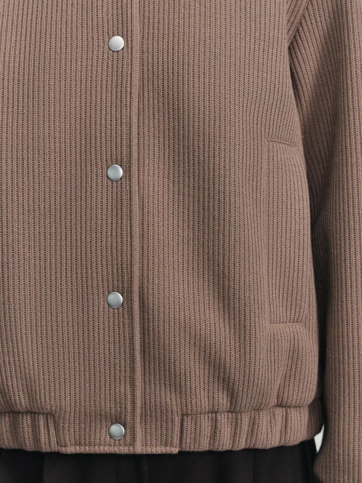 Бомбер из фактурной ткани / Zarina  фото 9