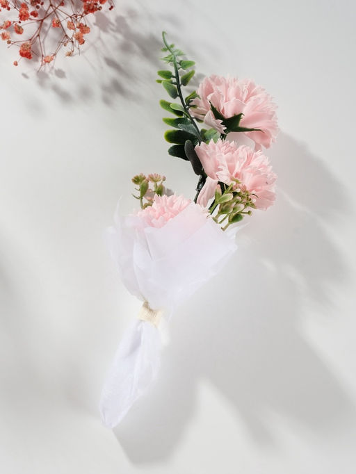 Букет из мыльных лепестков для ванны Три гвоздики на подиуме, подарочный, розовый, 8?8?25 см - Simaland фото 2